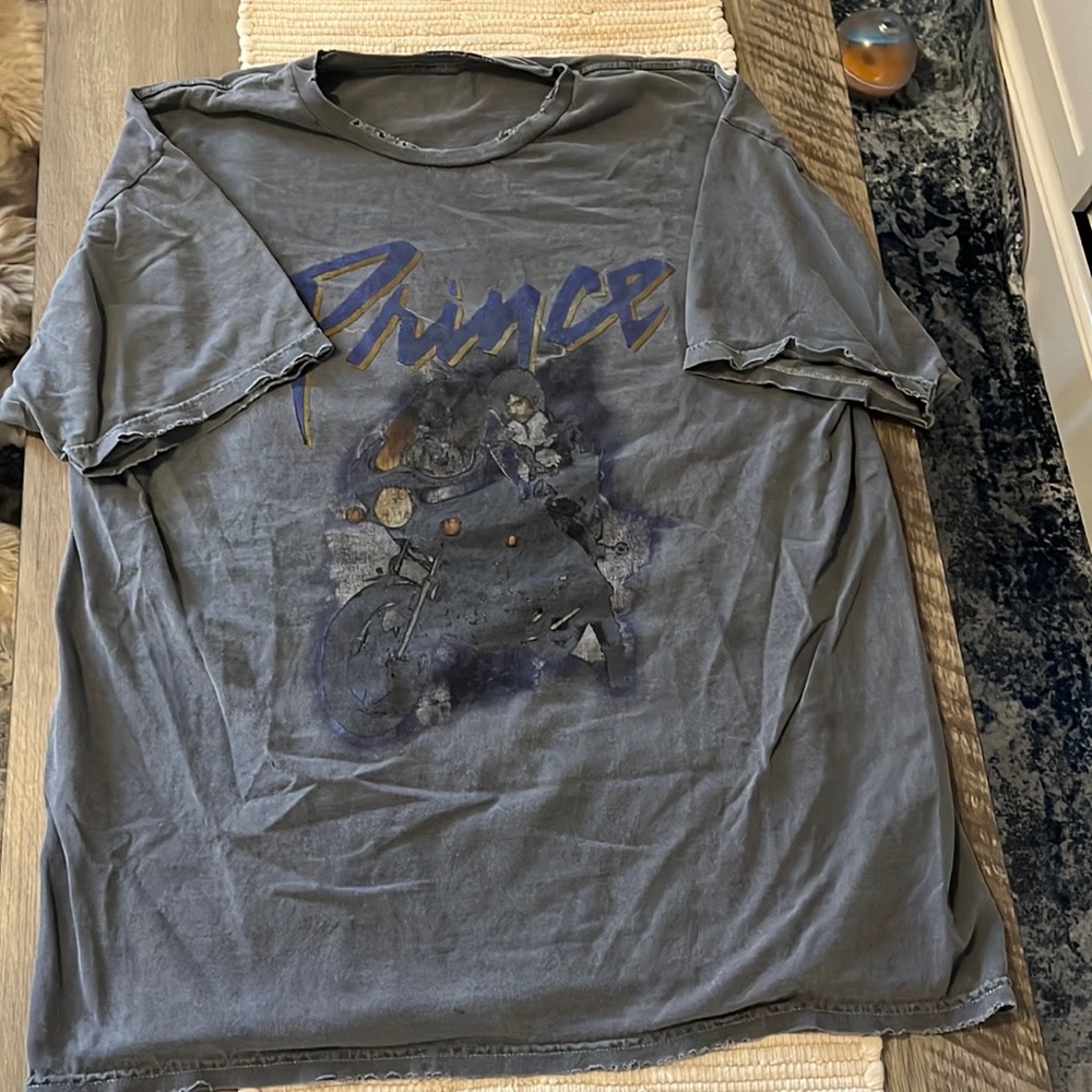 Shirt - Picture 2 of 2